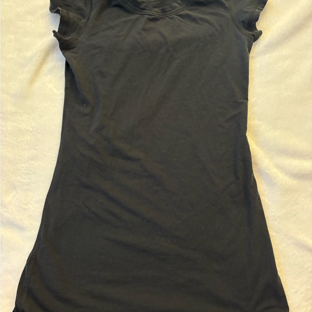 Lululemon black short sleeve t-shirt (hip length)
